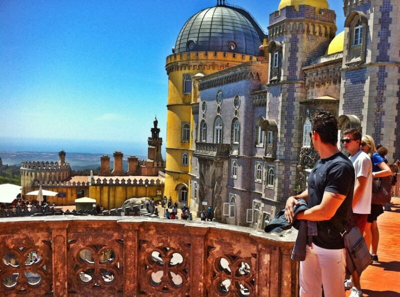 Lisbon: Sintra & Pena Palace Guided Tour with Hotel Pickup - Key Points