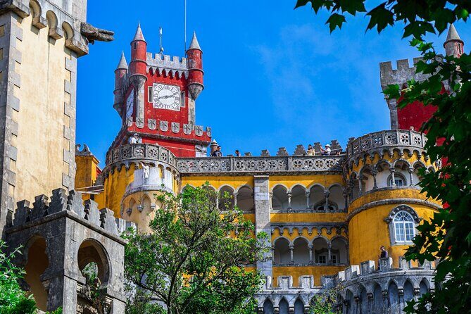 Lisbon: Sintra, Pena Palace, Nazaré & Fátima Small Group Tour - Key Points