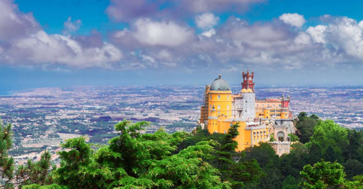 Lisbon: Sintra, Pena Palace, Regaleira, and Cascais Tour - Itinerary Highlights