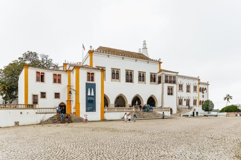 Lisbon: Sintra Tour with Optional Regaleira & Pena Gardens - Who Is This Tour Best For?