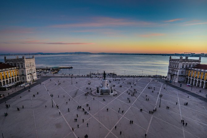 Lisbon Small-Group Sightseeing City Tour With Transportation - Tour Inclusions and Logistics