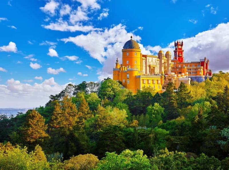 Lisbon: Small-Group, Sintra, Pena Palace, Regaleira, Cascais - Key Points