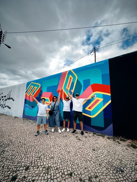 Lisbon: Street Art Lovers with Tuktuk - An In-Depth Look at the Lisbon Street Art Tour