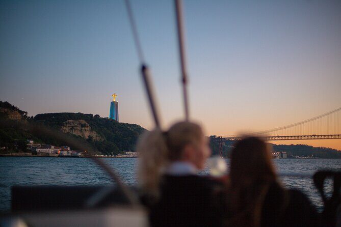 Lisbon Sunset Boat Cruise Tour With Drinks Included - The Experience in Detail: What You Can Expect