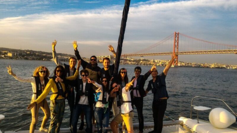 Lisbon: Sunset Catamaran Cruise, Music and Open Bar - An In-Depth Look at the Lisbon Sunset Catamaran Cruise