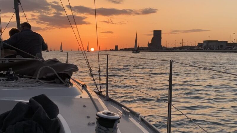 Lisbon: Sunset Cruise with Drinks and Snacks - Detailed Breakdown of the Itinerary and Landmarks