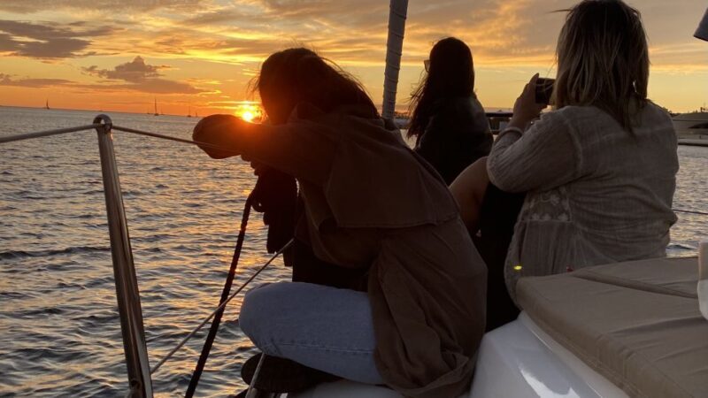 Lisbon: Sunset Cruise with Drinks and Snacks - FAQ