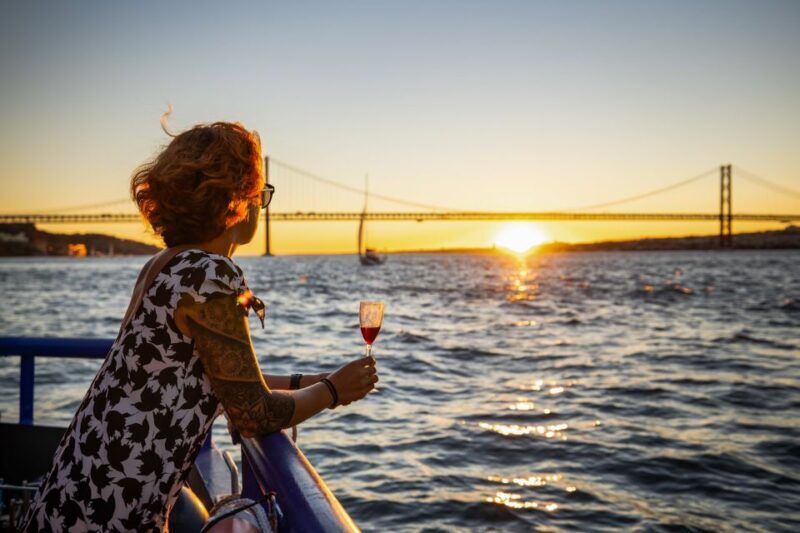 Lisbon: Sunset Cruise with Live DJ and Drinks - FAQ