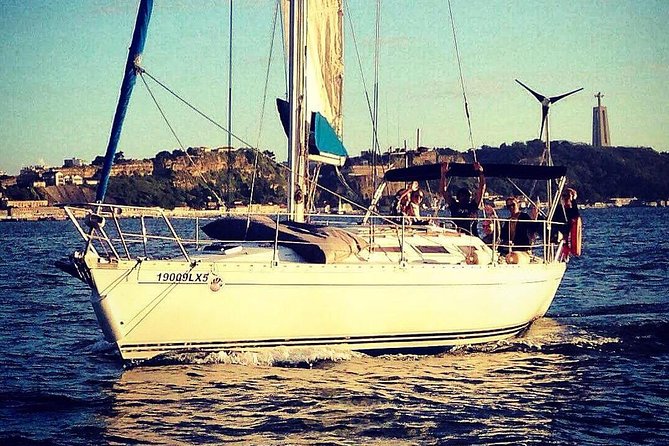 Lisbon Sunset Sailing Tour With White or Rosé Wine and Snacks - Tour Logistics