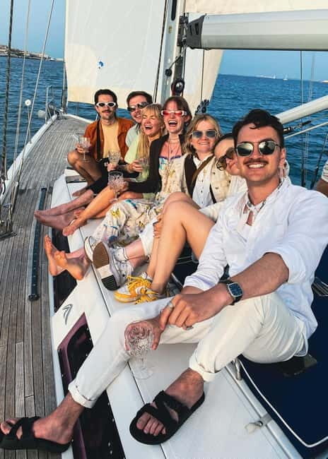 Lisbon: Sunset Sailing with Drinks and Snacks (2,5 hours) - Final Thoughts: Who Will Get the Most Out of This Experience?
