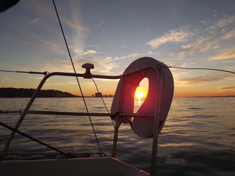 Lisbon: Sunset Tagus River Yacht Cruise with Drink - Practicalities and Logistics
