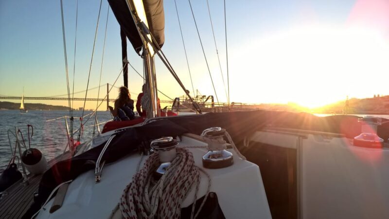 Lisbon: Sunset Tagus River Yacht Cruise with Drink - What Do Travelers Say?