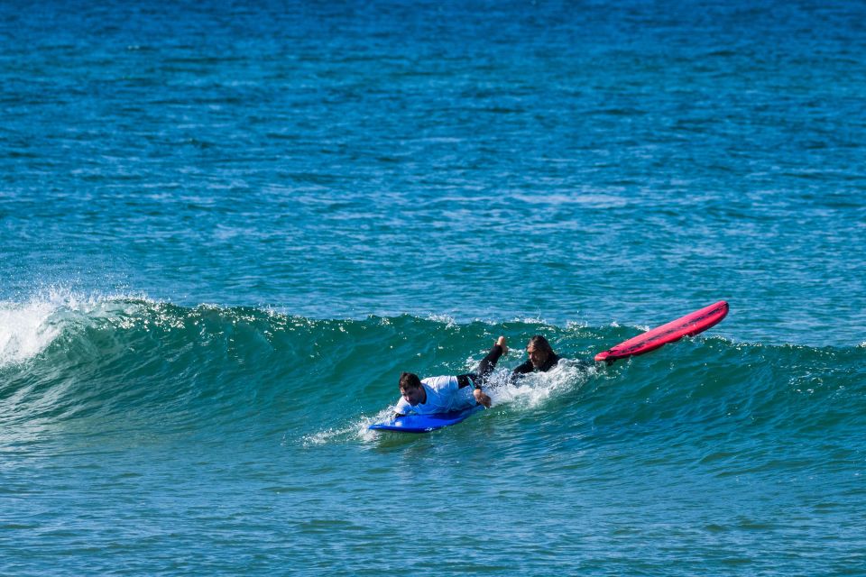 Lisbon: Surf Lesson 2 Hour All Levels - Location and Accessibility