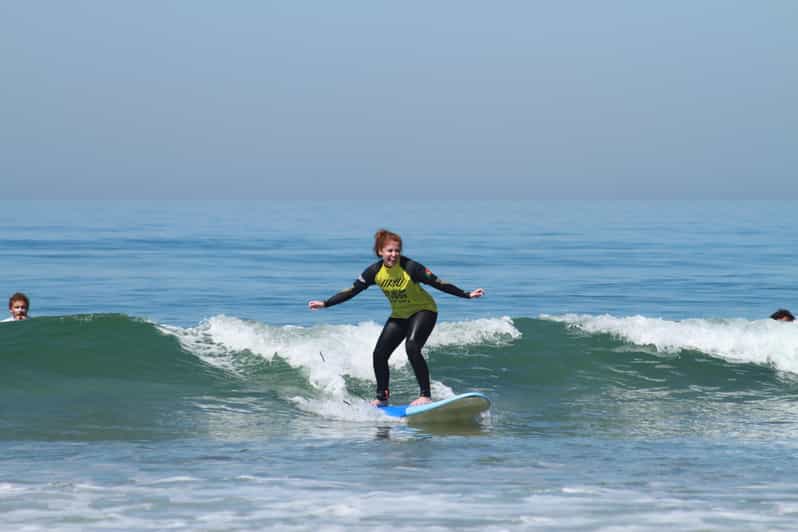 Lisbon: The Surf Instructor - surf lessons with transfer - Lisbon: The Surf Instructor - surf lessons with transfer