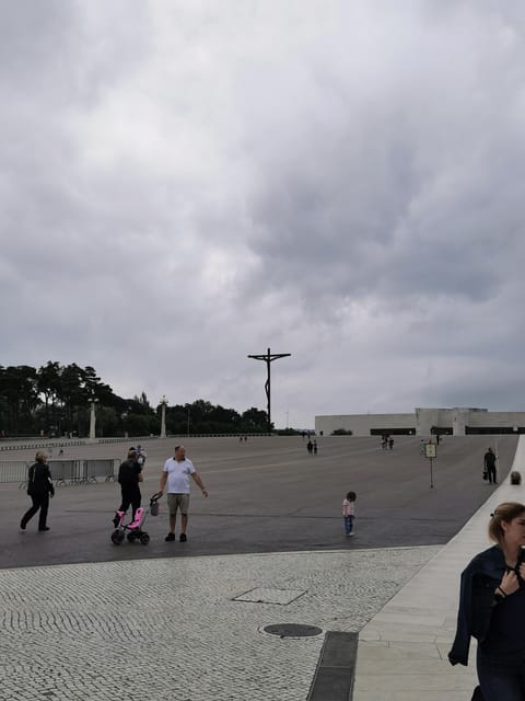 Lisbon to Fatima Nazaré and Óbidos Private Full Day Tour - FAQ