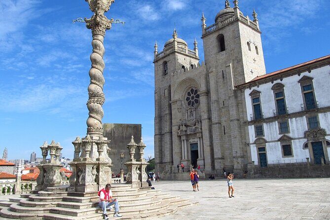 Lisbon to Porto or Porto to Lisbon private transfer - Key Points