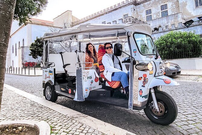Lisbon tour Oldtown & Viewpoints on a tuktuk - Why You Should Consider This Tour