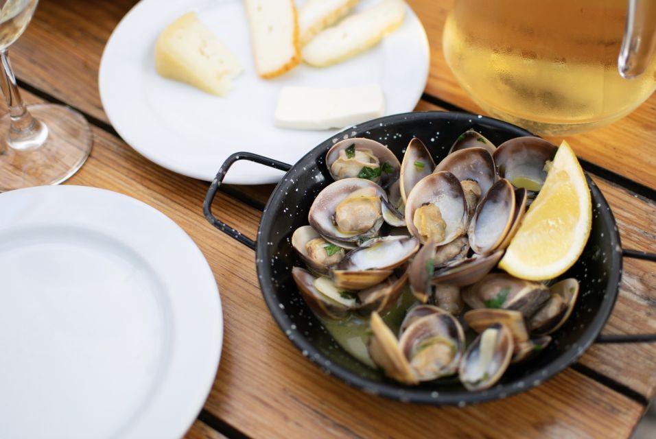 Lisbon Traditional Portuguese Food and Sightseeing Tour - Savoring Traditional Flavors