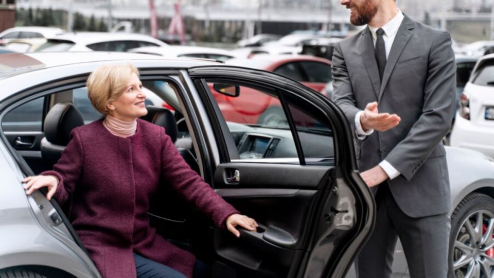 Lisbon: Transfer From/To Peniche (Wave Capital) - Airport Transfers