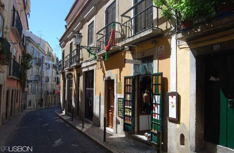 Lisbon: Tuk Tuk tour, Cascais tour, and Dinner all in one - What to Expect from This Full-Day Tour