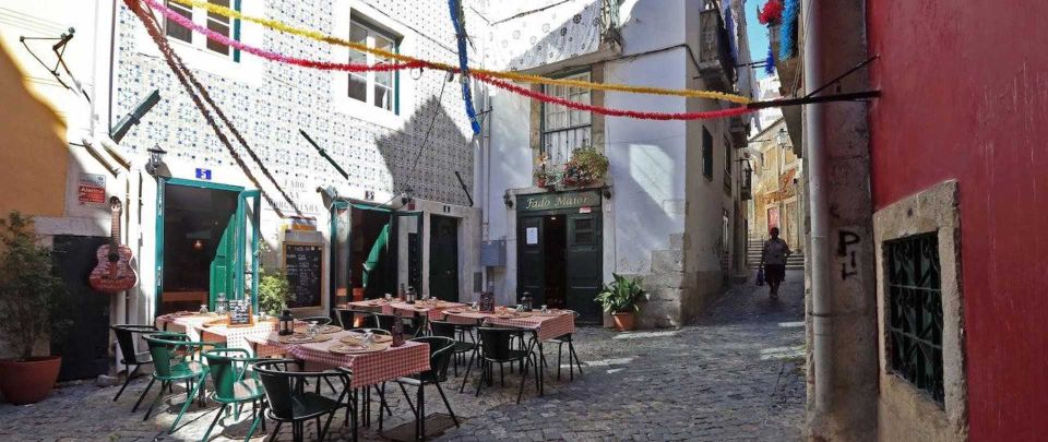 Lisbon: Vintage Vehicle Replica Private Tour - Navigating Lisbons Hilly Terrain