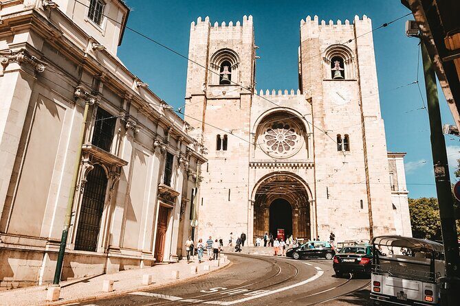 Lisbon's Old Town Private Tuk Tuk Tour (1 Hour and 30 Minutes) - FAQ