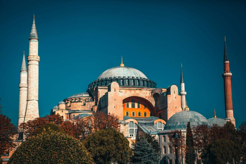 Little Hagia Sophia, Blue Mosque & Hagia Sophia Walking Tour - Who Should Consider This Tour?