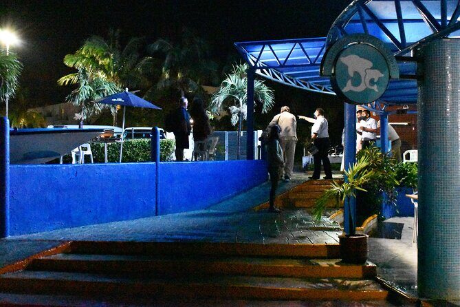 Live a Romantic Night Cruise Dinner at COLUMBUS (open bar included) - FAQ