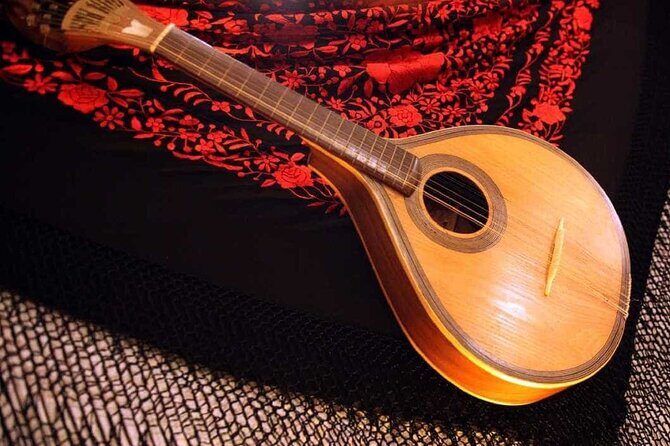 Live Fado Show with Traditional Dinner and Lisbon by Night - A Closer Look at the Itinerary