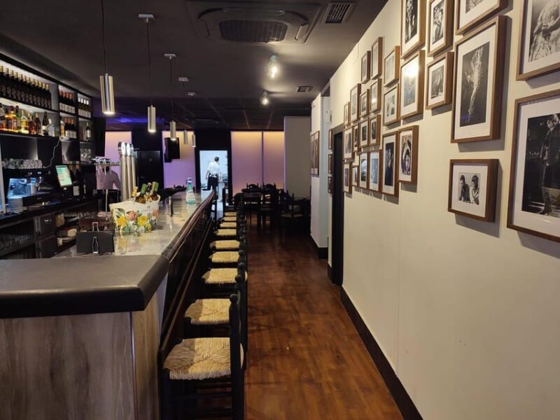 Live flamenco + tasting - Who Should Consider This Tour?