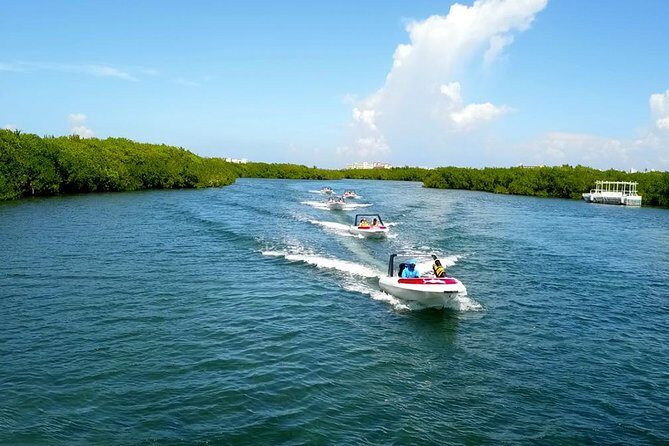 Live the experience of driving an Speedboat & Snorkel in CANCUN - Key Points