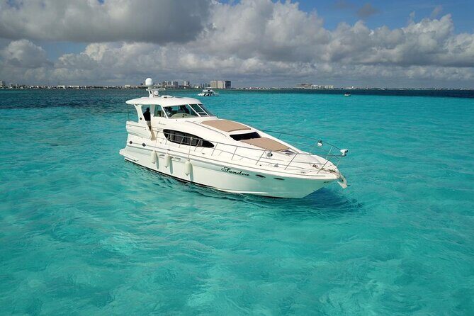 "Live the Luxury Life: Rent Your Own Yacht in Cancun!" - An In-Depth Look at the Cancun Yacht Tour