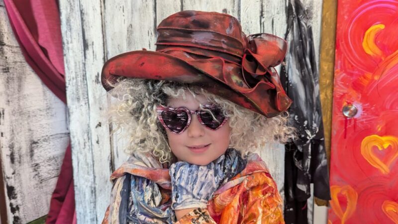 Living color - be a part of art - Key Points