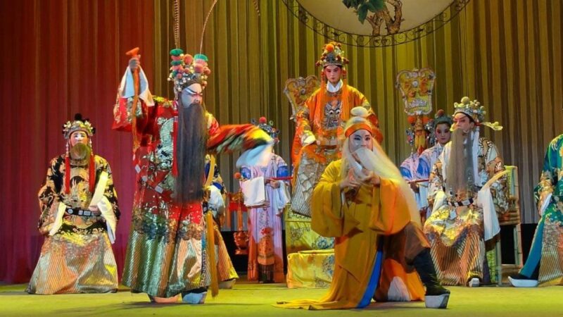 Liyuan Theater Beijing Opera Show Tickets - Age Policy and Arrival Instructions