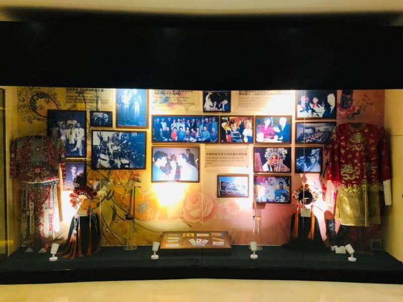 Liyuan Theatre Peking Opera Ticket - The Experience Inside: Atmosphere and Highlights