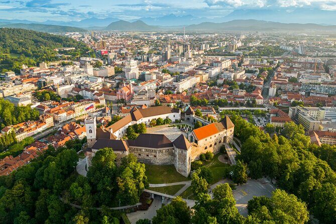 Ljubljana 2Hours and 30Minute Walking Tour with Local Guide - Key Points