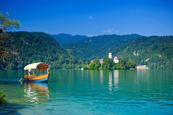Ljubljana: Lake Bled Experience Small Group Half-Day Tour - Meeting and Pickup