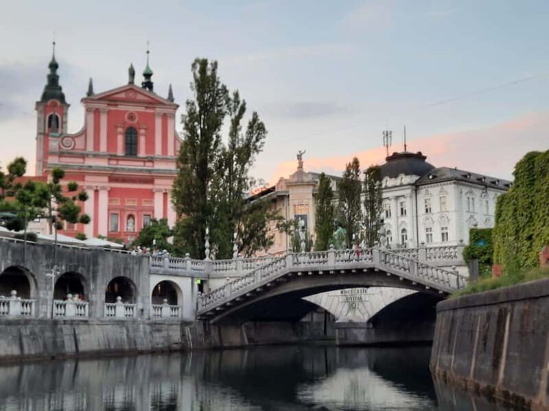 Ljubljana: Old Town Guided Walking Tour in French - Authentic Insights from Reviews