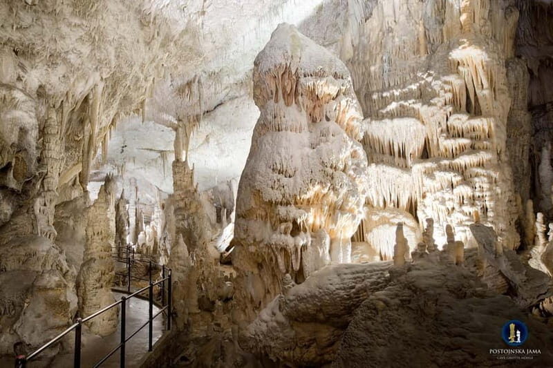 Ljubljana: Postojna Cave and Predjama Castle Tour - Key Points