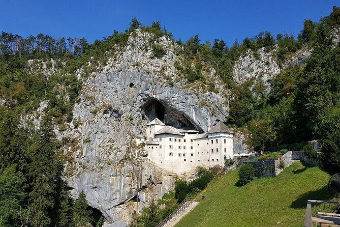 Ljubljana: Postojna cave & Predjama castle small group tour - FAQ