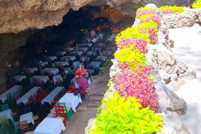 Local Fun from CDMX to The Grotto and the Pyramids of Teotihuacá - Key Points