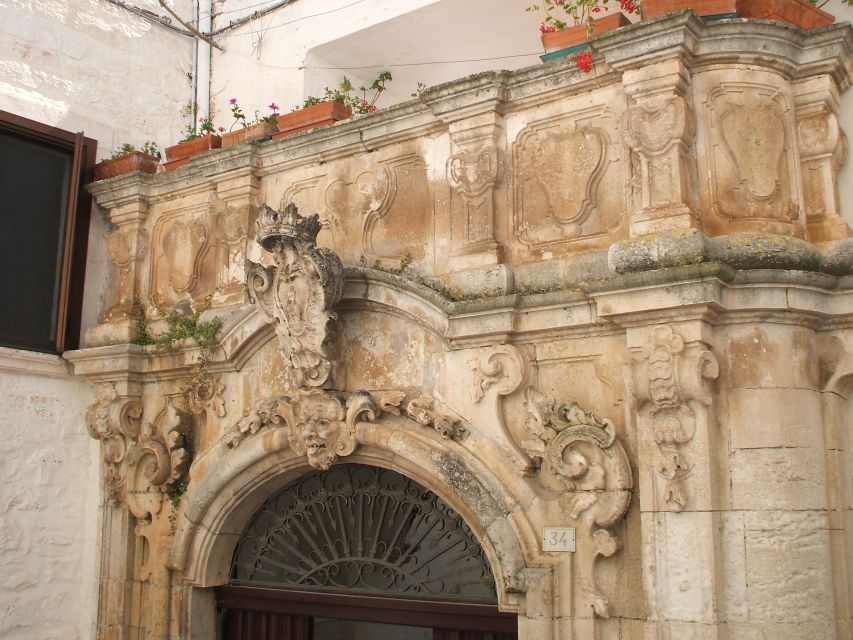 Locorotondo: Private Tour of a Place to Fall in Love - Old Town Gates and Landmarks