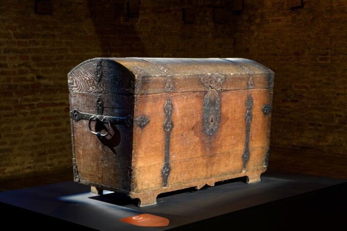 Loevestein Castle Entry Ticket - Visitor Amenities and Services