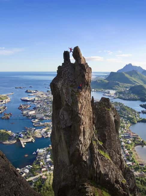Lofoten: Climb Svolværgeita with a certified tour guide and experience the adventure! - The Itinerary in Detail