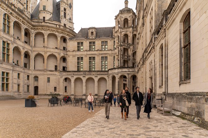 Loire Valley Castles Trip With Chenonceau and Chambord From Paris - Customer Experiences and Feedback