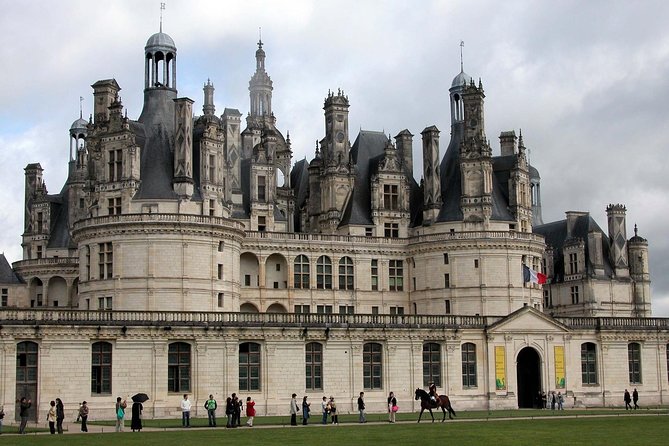 Loire Valley Castles VIP Private Tour: Chambord, Chenonceaux, Amboise - Inclusions of the Tour Package