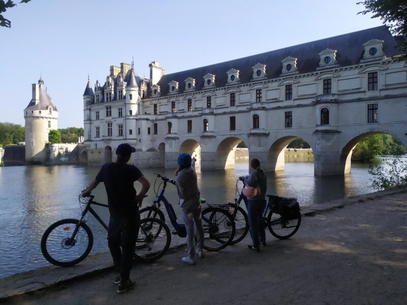 Loire Valley Royal Getaway: E-Bike Ride & Stay in a Château - Key Points