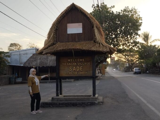 LOMBOK : CAR DRIVER CHARTER FOR LOMBOK TOURS - Accessibility and Restrictions