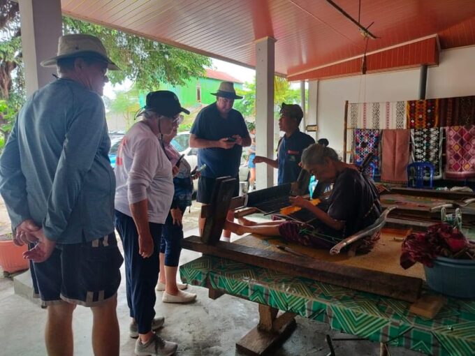 Lombok: Cultural Day Tour With Beach for Cruise Passengers - Meeting Point and Essentials