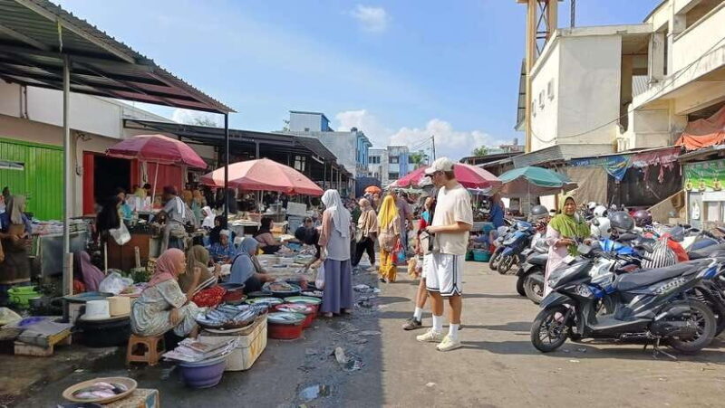 Lombok: Full-Day Tour with Lunch and Hotel Pickup - Detailed Breakdown of the Stops